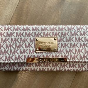 michael kors wallet